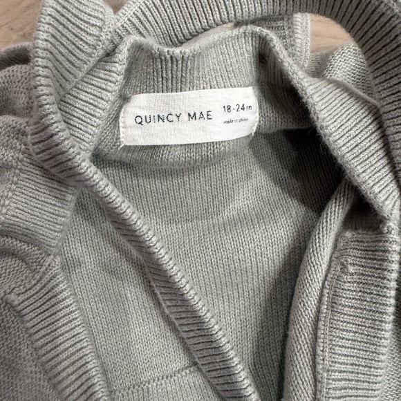 Quincy Mae unisex knit jumper in size 18-24 
Months - Picture 3 of 4